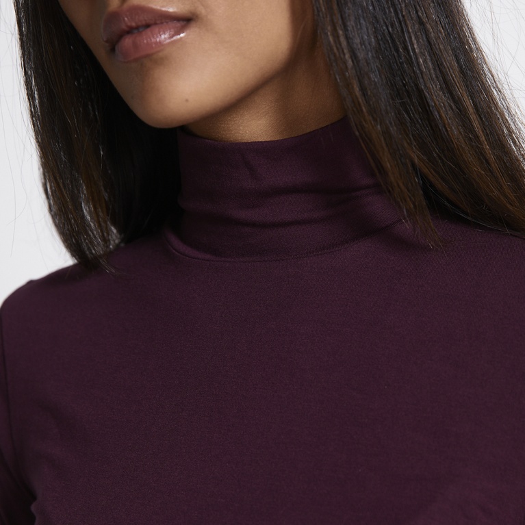 Soft funnel neck top "Eline" Plum